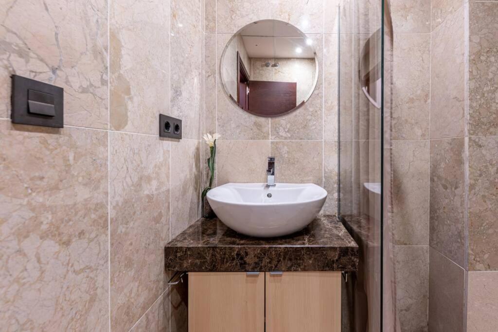 Carreterias Malaga Centro Apartment Luaran gambar